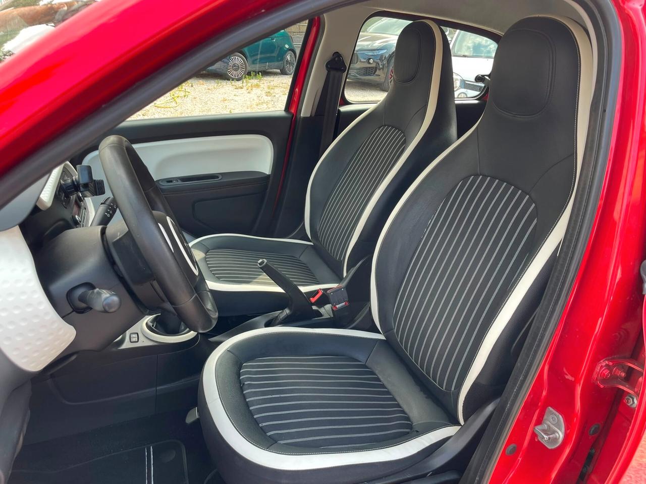 Renault Twingo 1.0 SCe 65 CV Intens