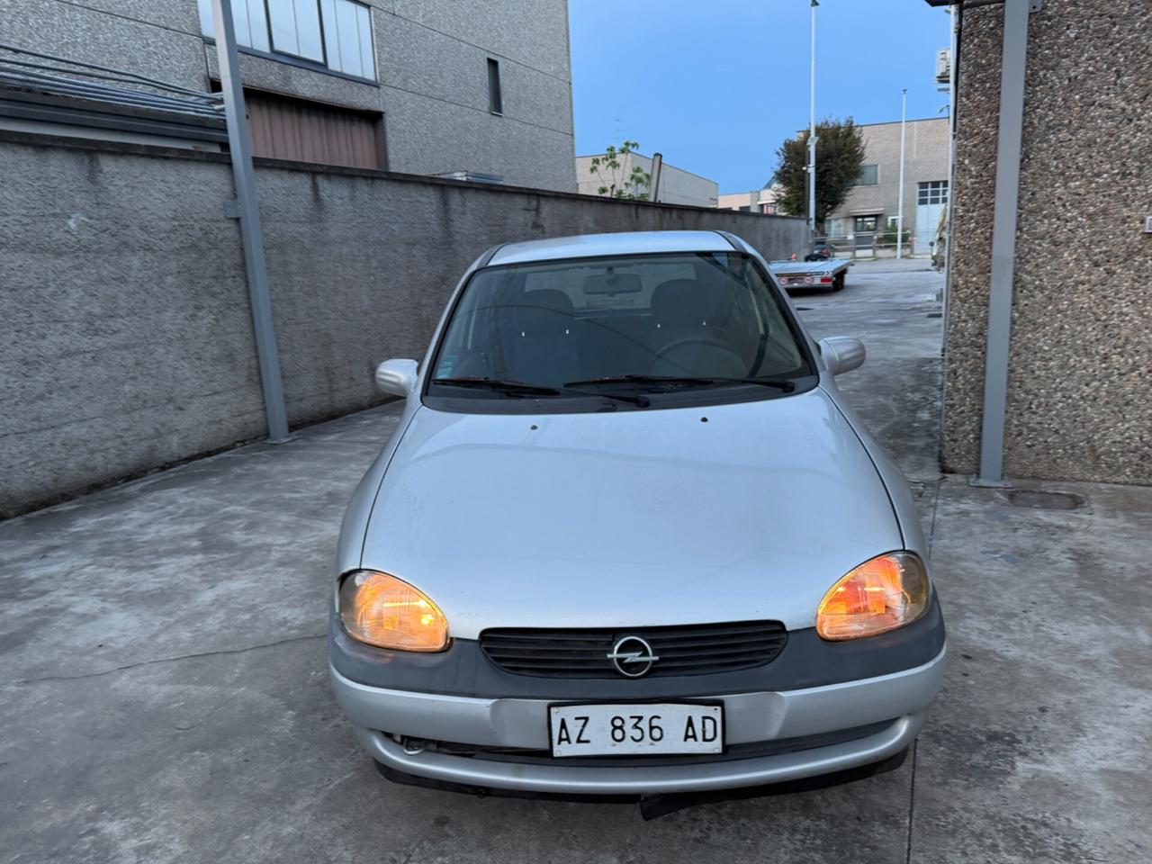 Opel Corsa 1.2 benzina 48kw 104.000KM uni prop