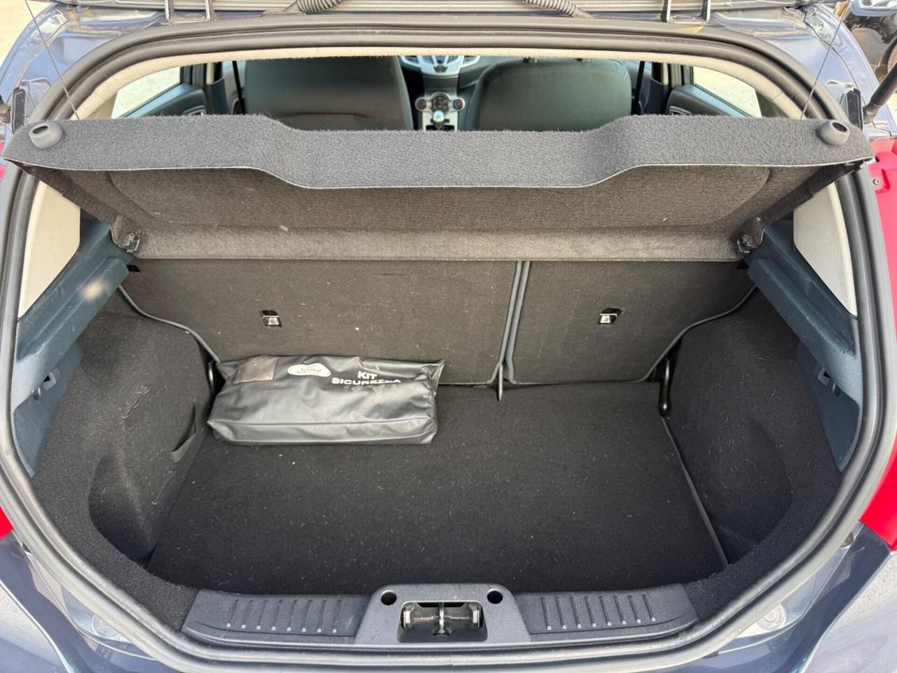 Ford Fiesta 1.4 16V 5p.Bz.- GPL Business UNICO PRO