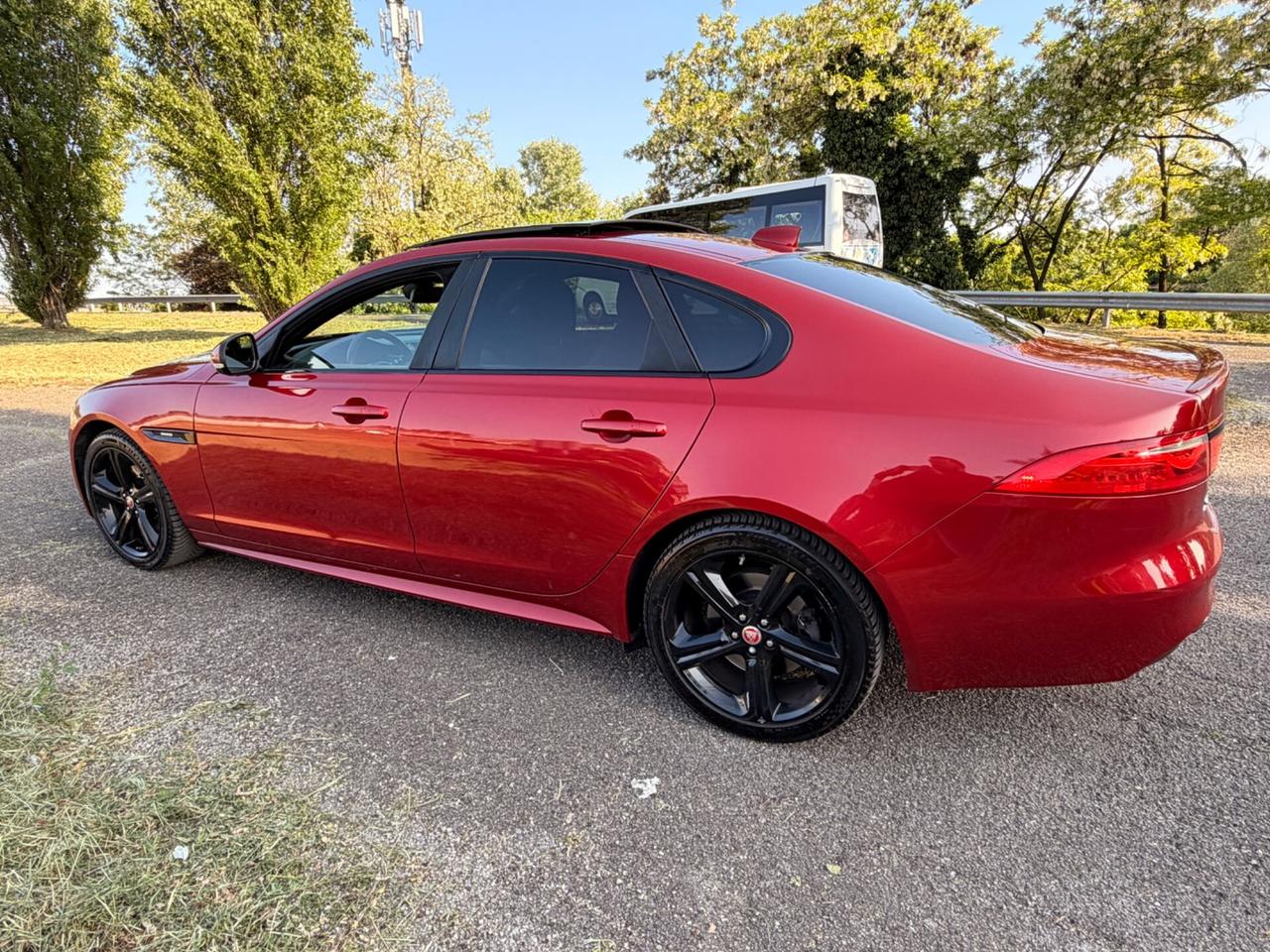 Jaguar XF 2.0D 240 CV AWD R-Sport full pelle tetto EXPORT