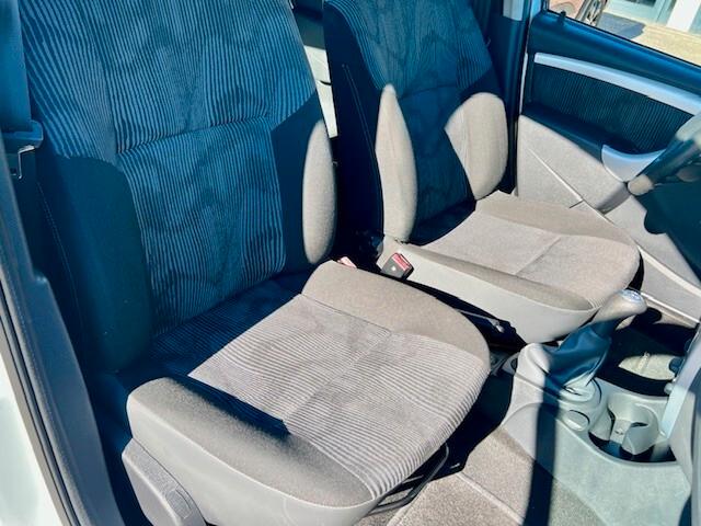 Dacia Sandero 1.2 16V - 2010