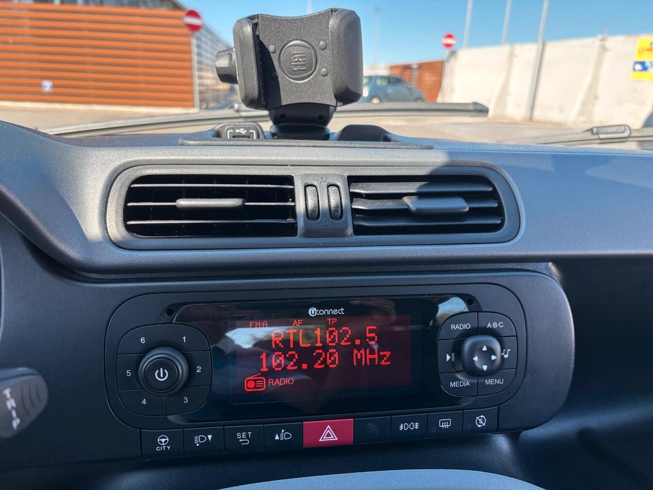 Fiat Panda 1.0 City Cross HYBRID