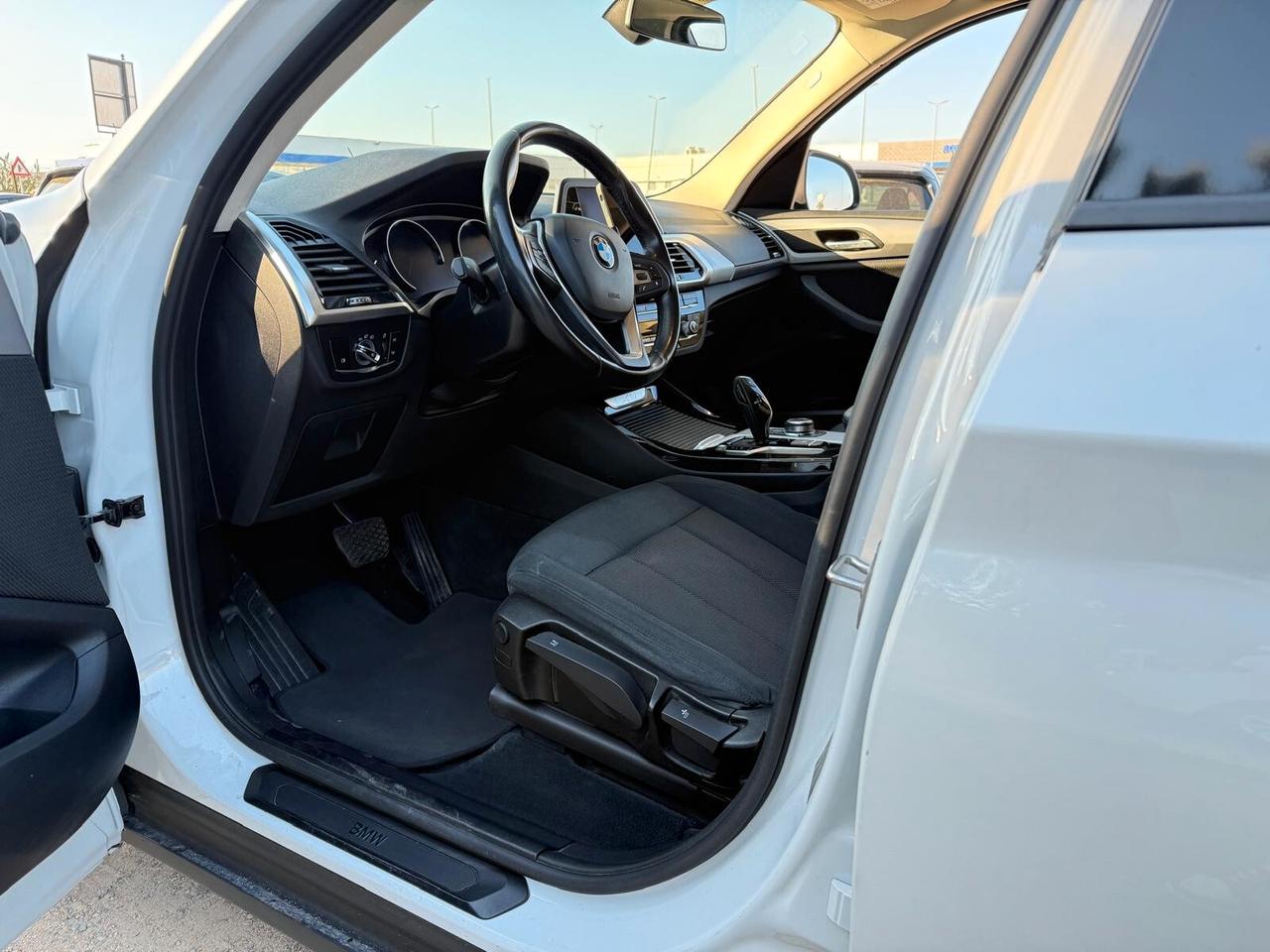 Bmw X3 sDrive18d xLine