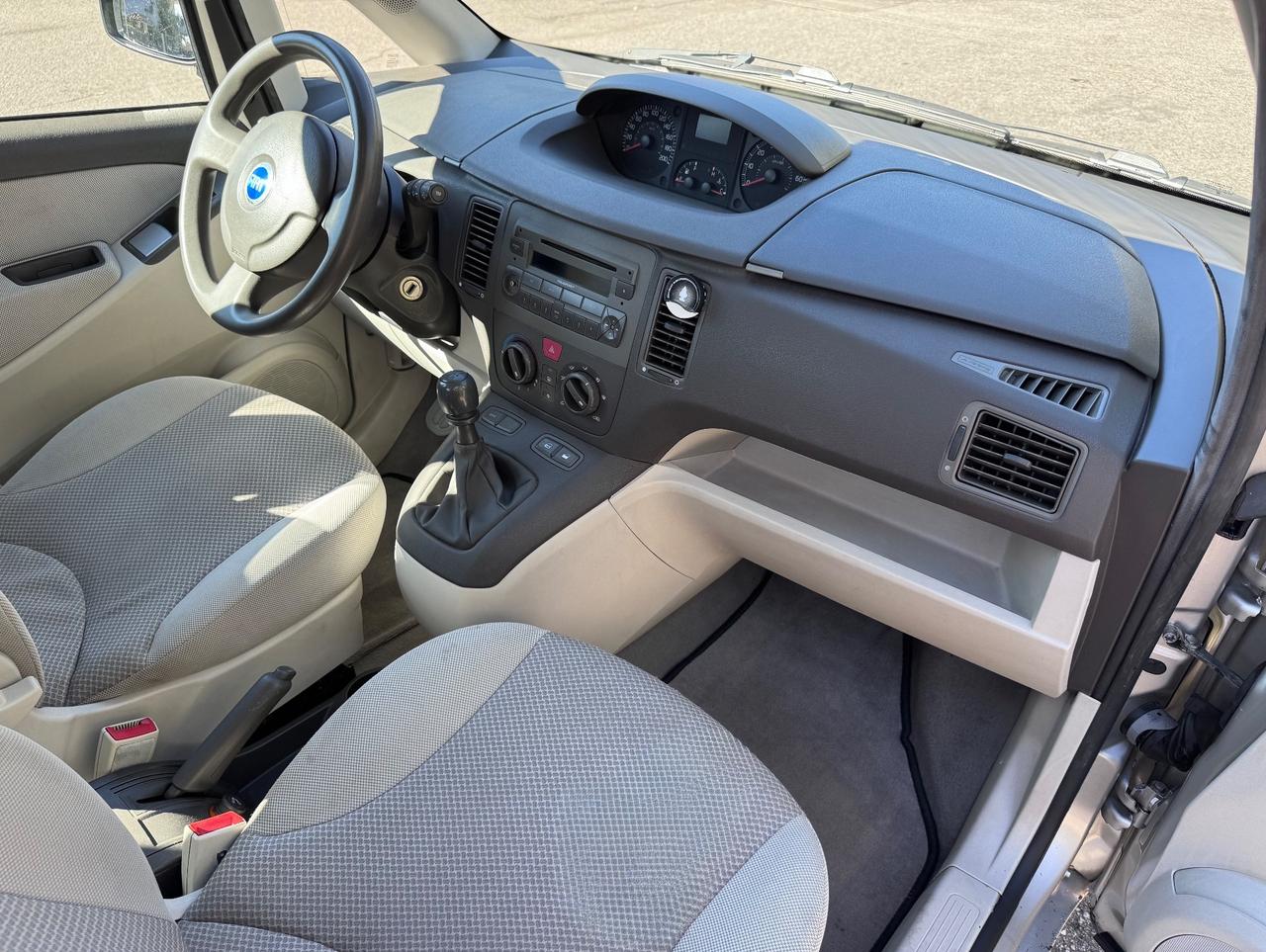 Fiat Idea 1.4 16V Active UNICO PROPRIETARIO!