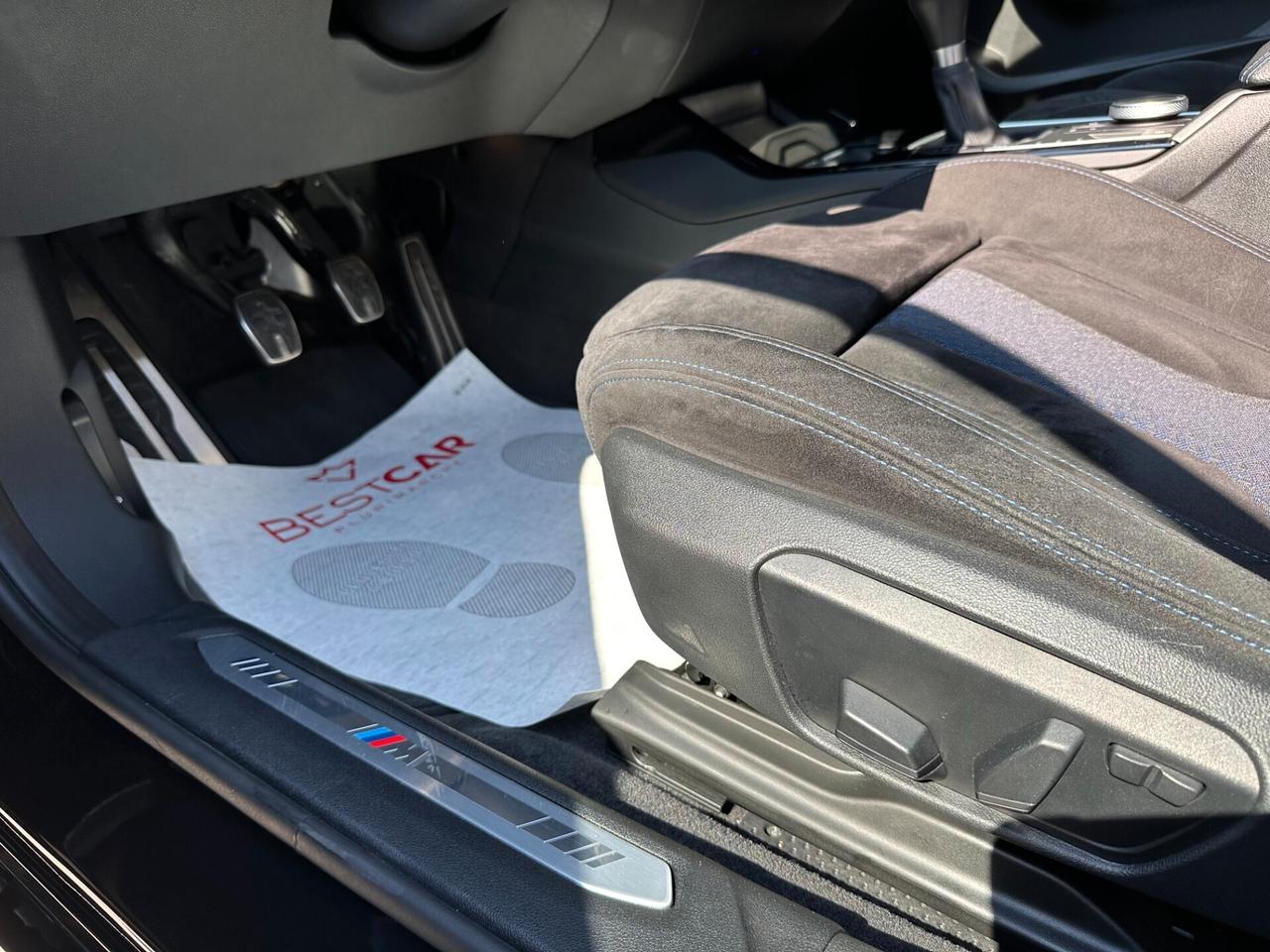 Bmw 118 d 5p. Msport SEDILI M-PERFORMANCE / NAVI / LED / Head-Up Display