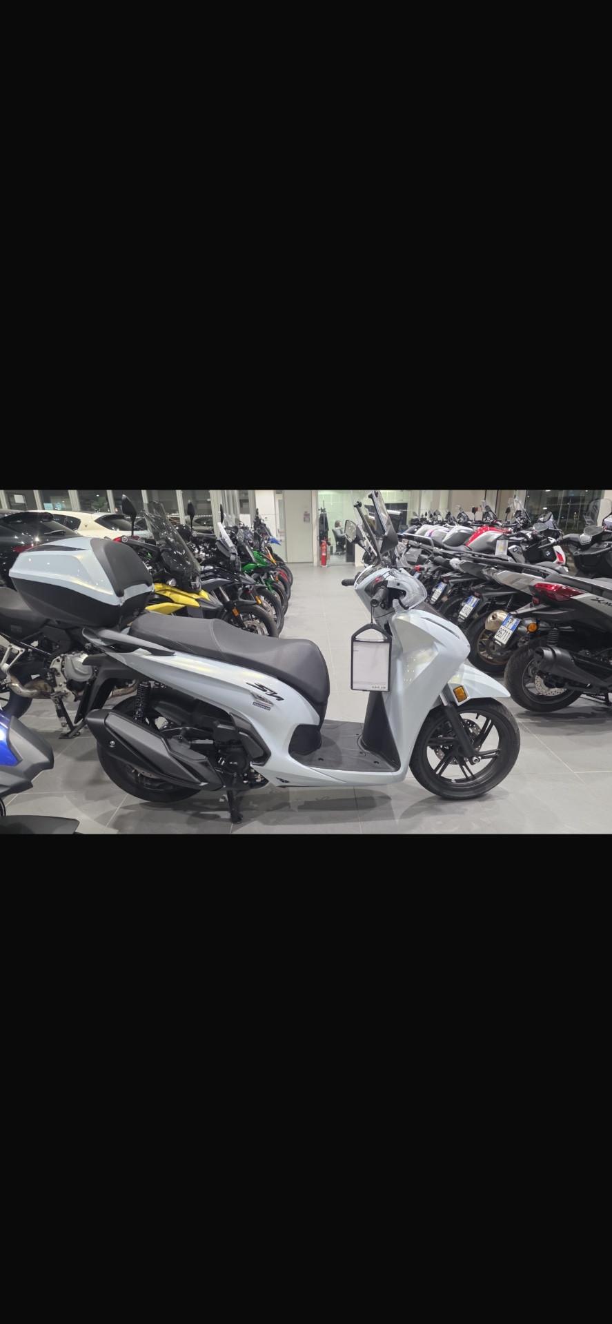 Honda SH 300 i