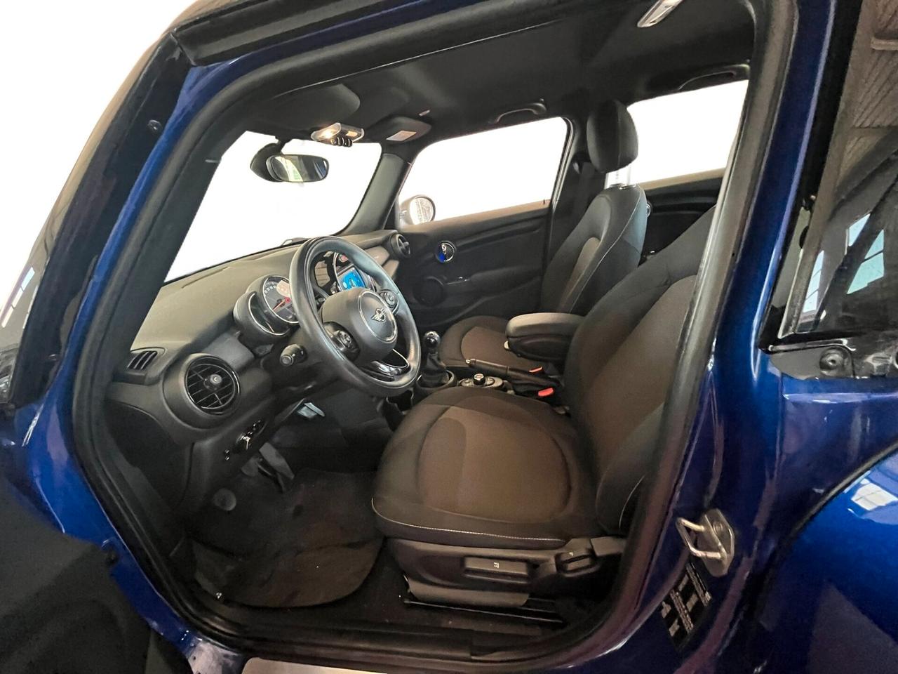 Mini Cooper | da €237 al mese