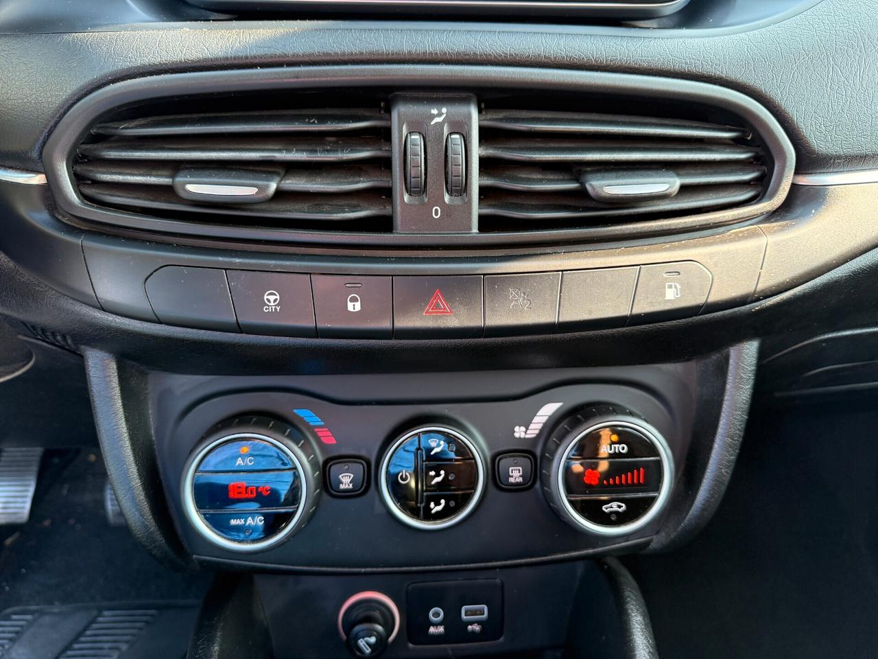 Fiat Tipo 1.4 T-Jet 120CV GPL SW Lounge