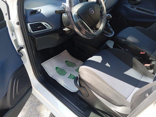 LANCIA Ypsilon 1.0 FireFly 5 porte Hybrid Platino Pari al Nuovo