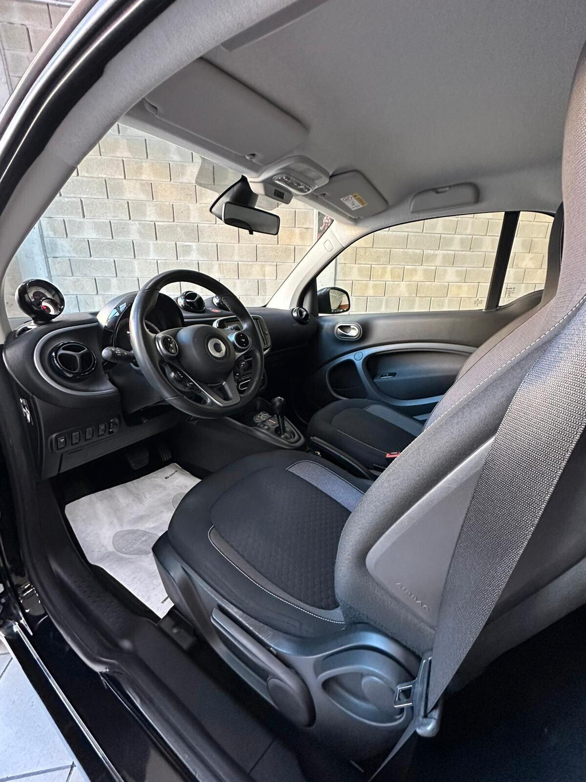 Smart ForTwo EQ Racingreen 41KW - 24 MESI GARANZIA