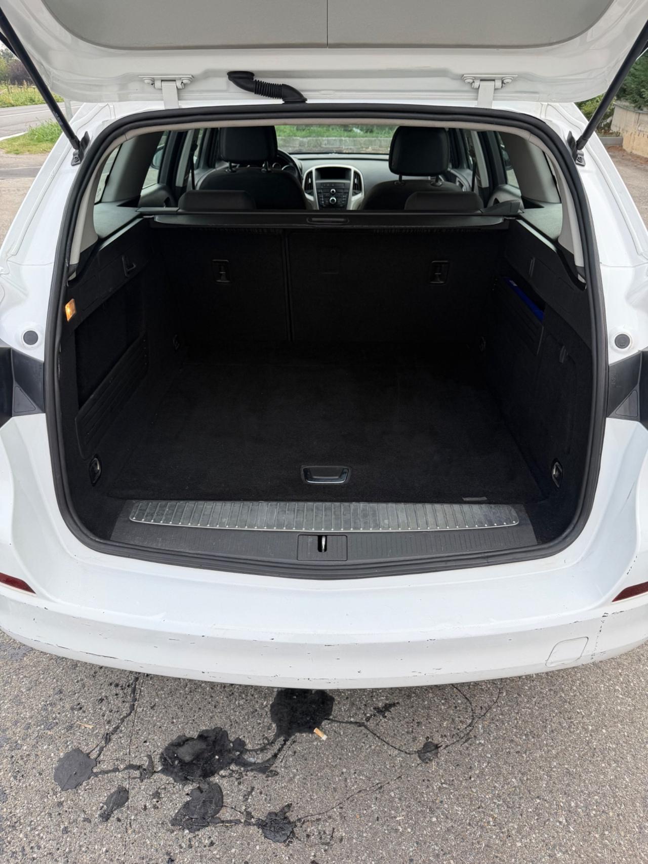 Opel Astra 1.4 100CV Sports Tourer Cosmo