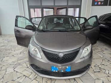 Lancia Ypsilon 1.2 69 CV 5 porte S&S Gold