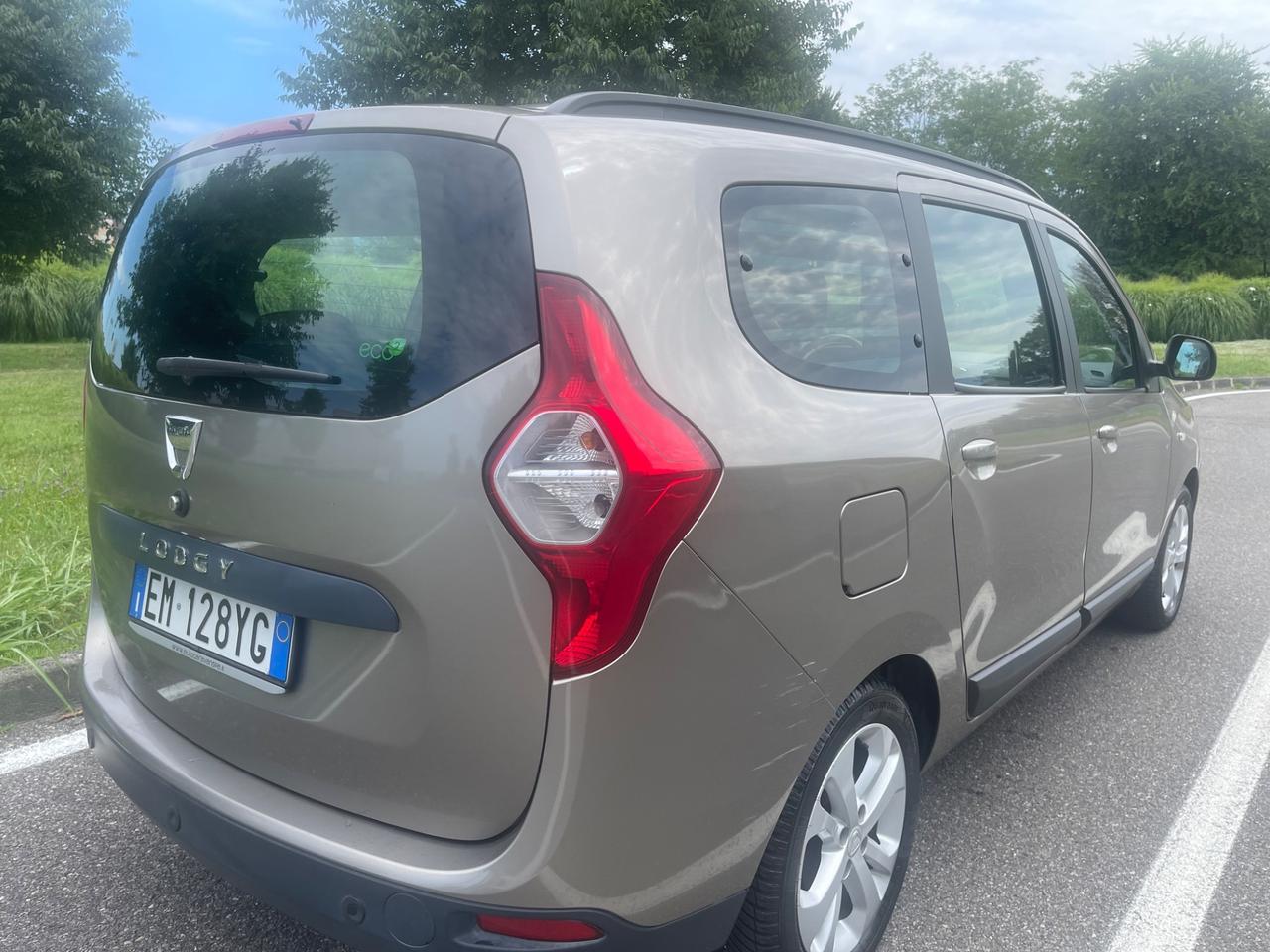 Dacia Lodgy Dacia Lodgy, euro 5b, anno 2013, 7 posti, 137.000 km!