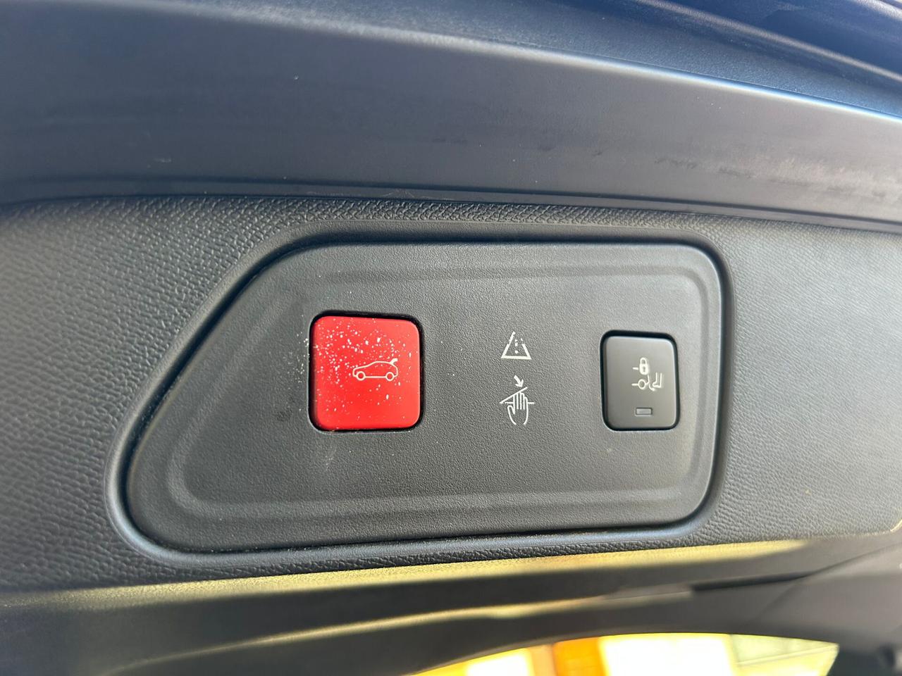 Peugeot 3008 1.5 BlueHDi EAT8 GT-LINE TETTO-2018