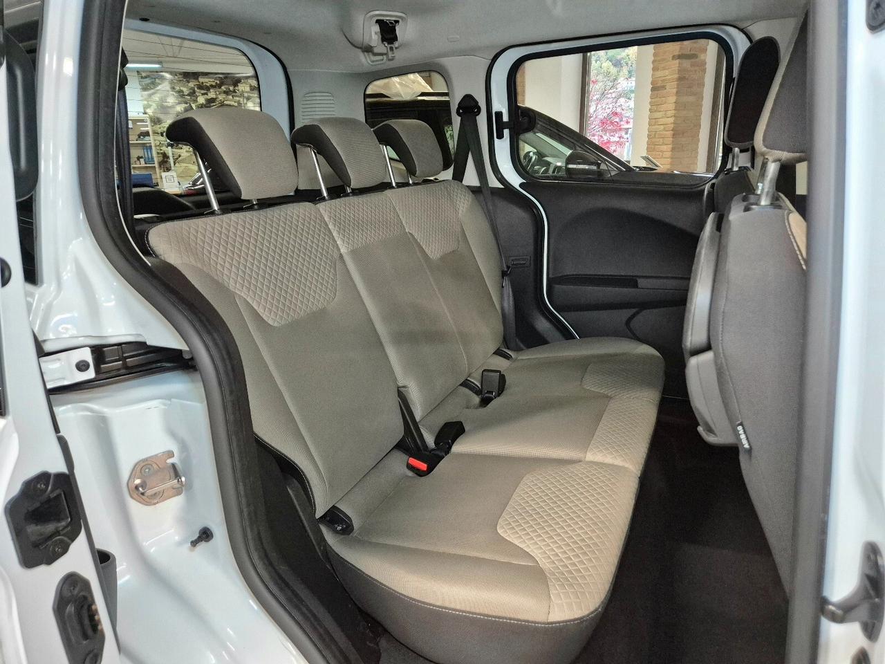Ford Tourneo Courier 1.0 EcoBoost 100 CV Titanium