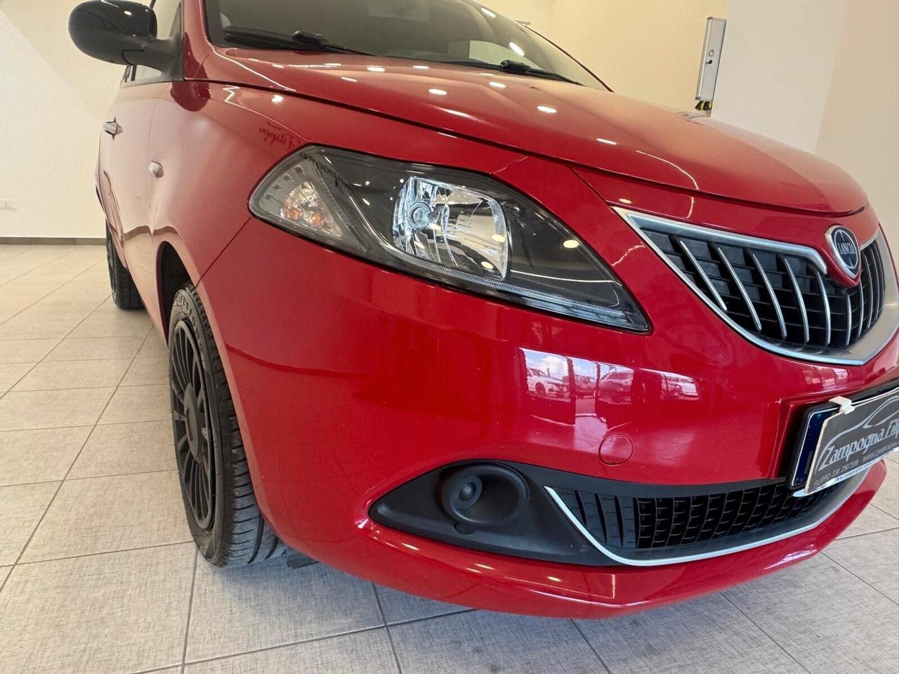 Lancia Ypsilon 1.0 Hybrid Silver 75000km