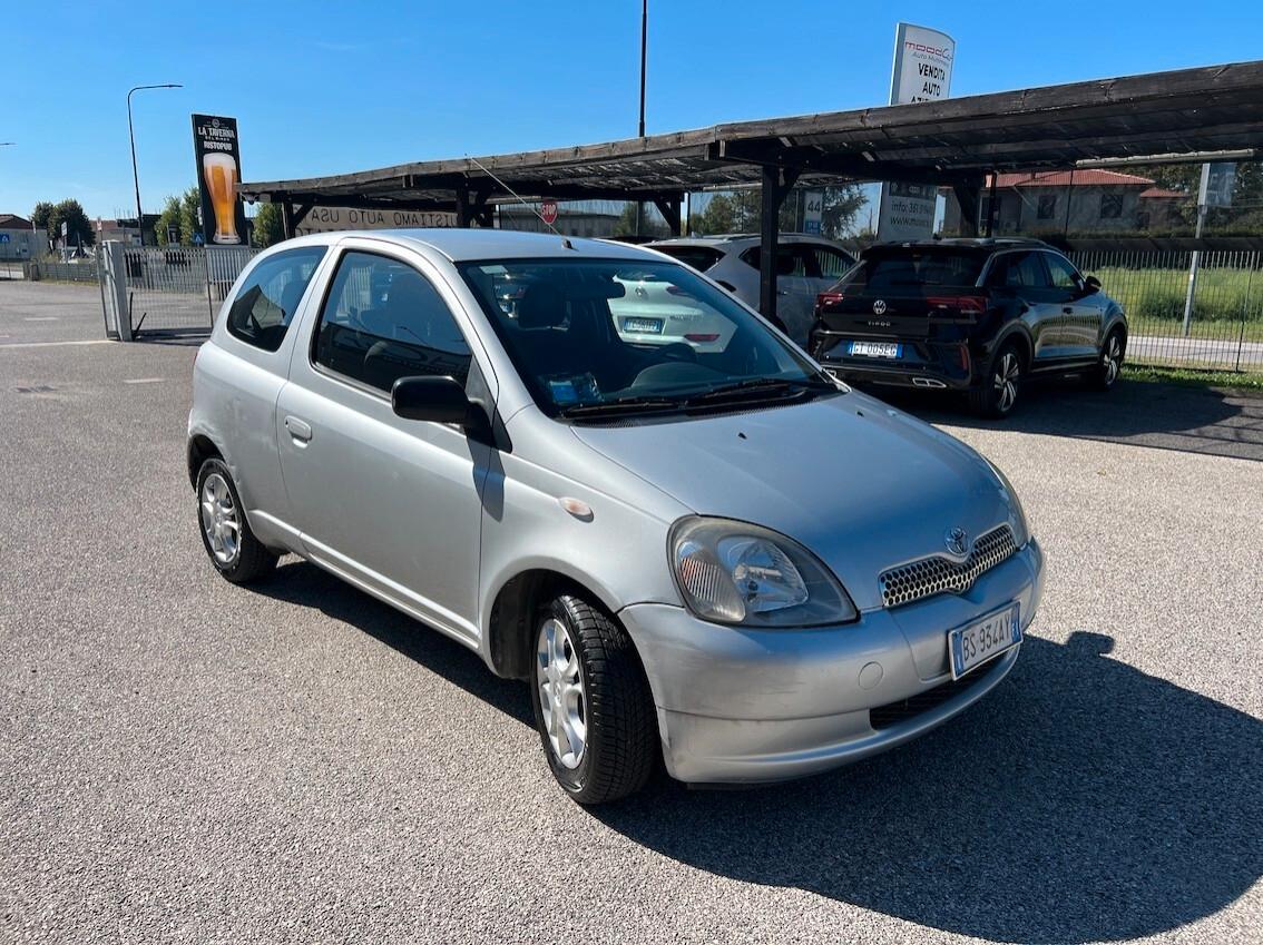 Toyota Yaris Yaris 3p 1.0 - 102.500 KM - NEOPATENTATI