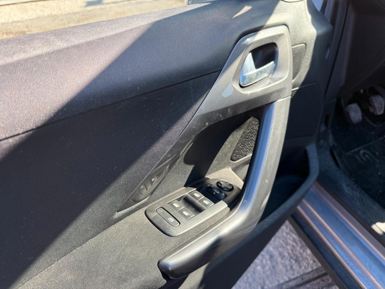 PEUGEOT 2008 ANNO 2017 1.2 BENZINA *AIRB OK