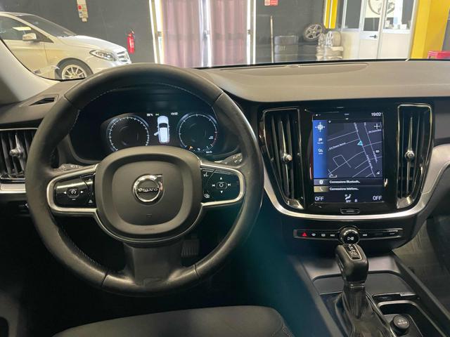 VOLVO V60 Cross Country D4 AWD Geartronic *led/telecam/pelle*