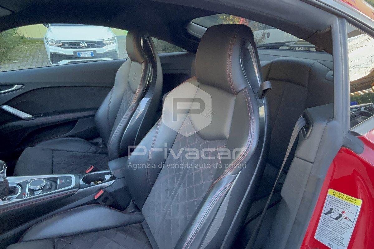 AUDI TT Coupé 40 TFSI S tronic