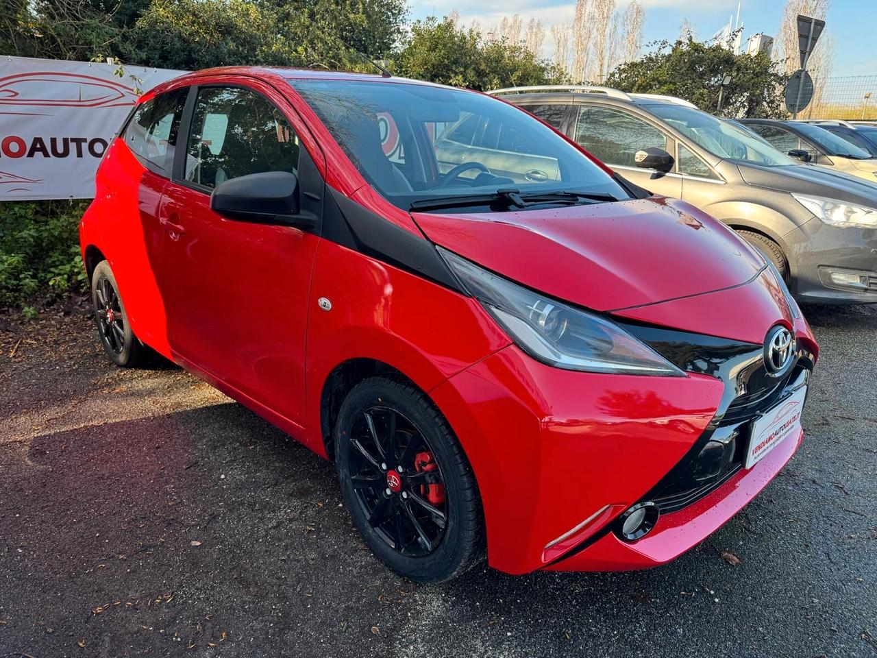 Toyota Aygo 1.0 VVT-i 69 CV 5 porte x-clusiv