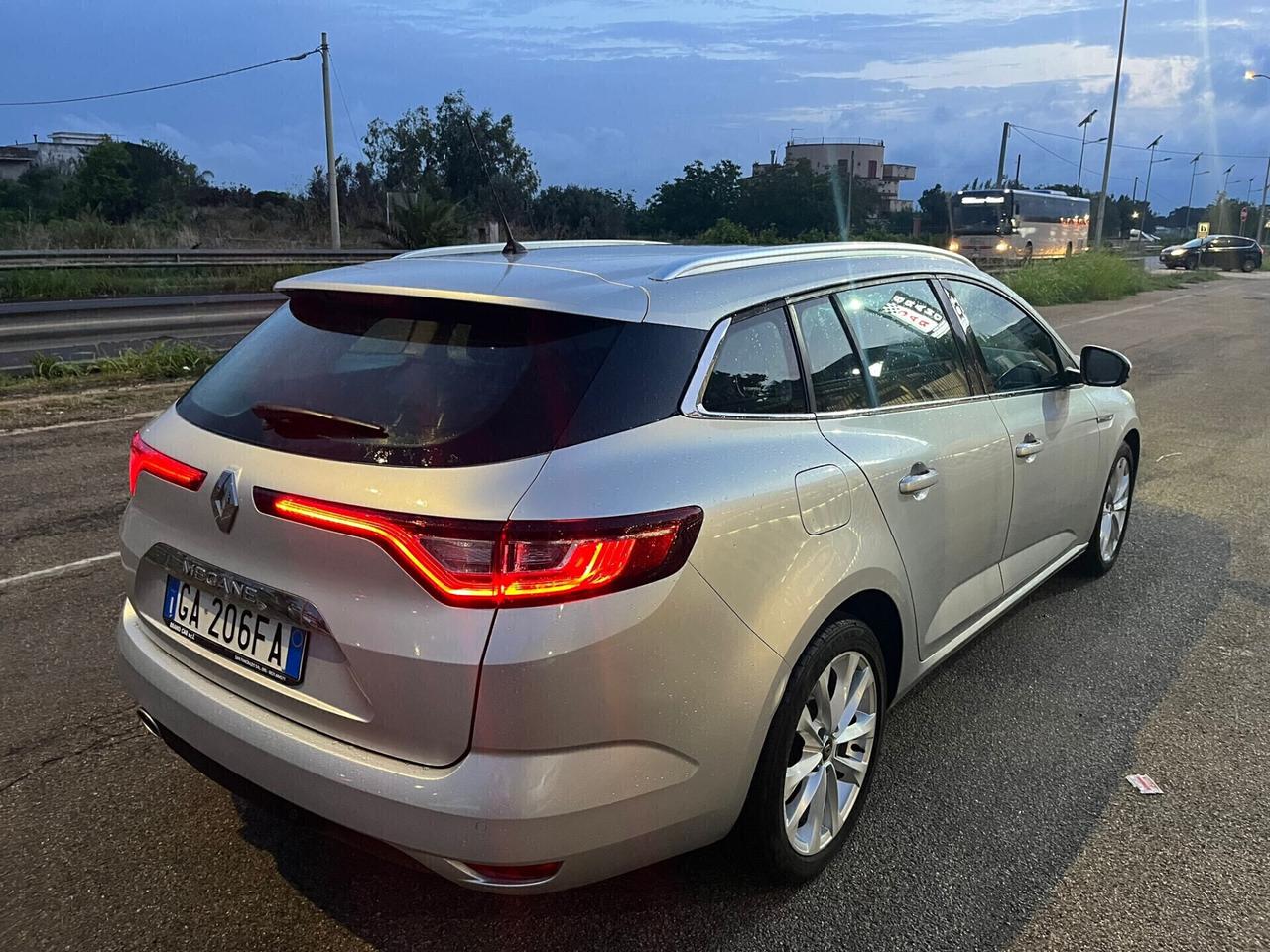 Renault Megane Sporter DCI Intens Unipro 2020