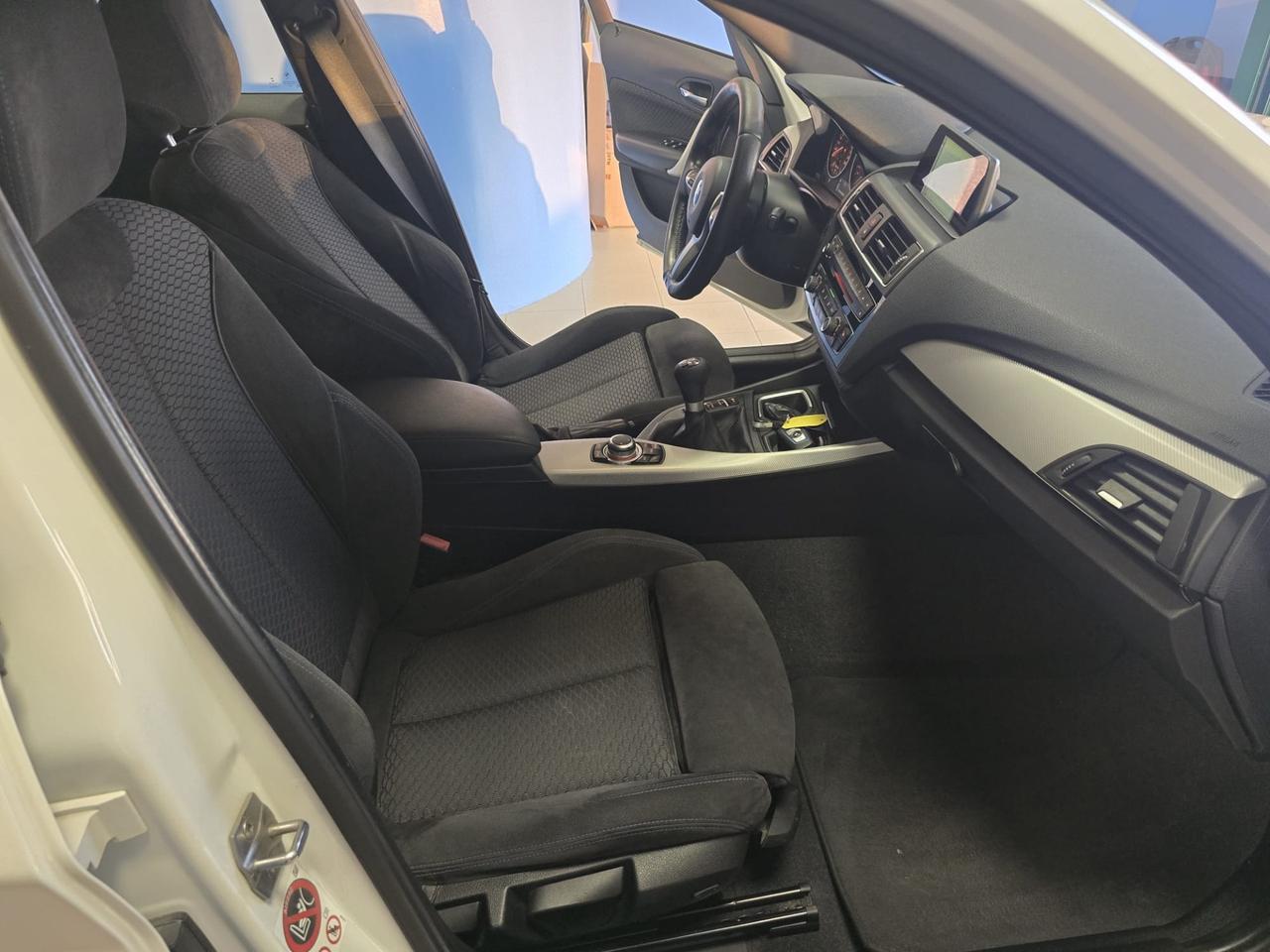 Bmw 116 116d 5p. Urban