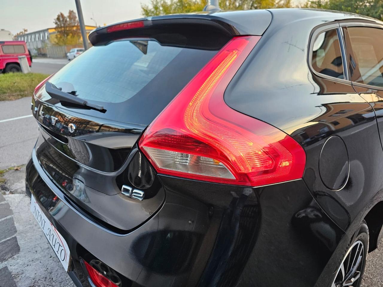 Volvo V40 2.0 D2 120cv Business Plus*Navi*Led*Pdc*Euro6*