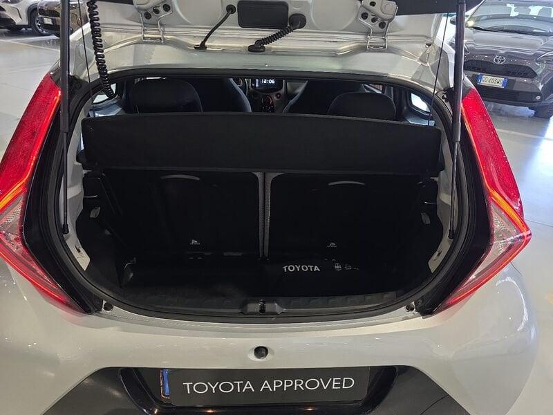 Toyota Aygo Connect 1.0 VVT-i 72 CV 5 porte x-play MMT