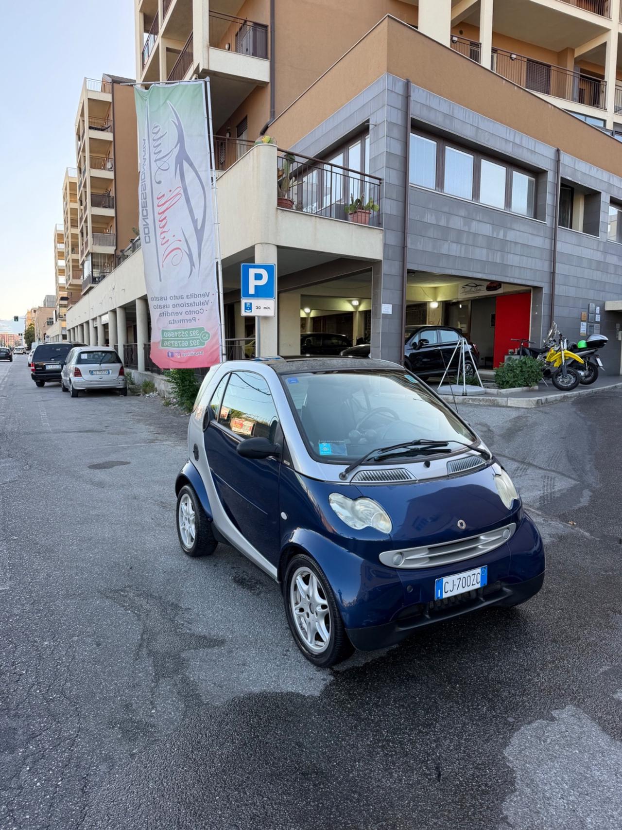 Smart 700 city-coupé pulse
