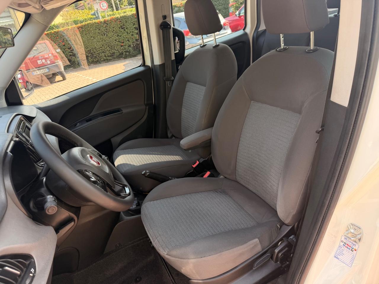 Fiat Doblo autovettura 5 p