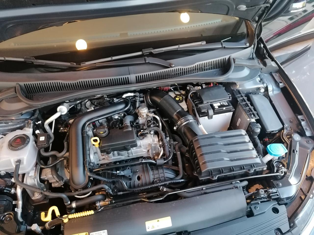 Volkswagen Polo 1.0 TSI Life 5P
