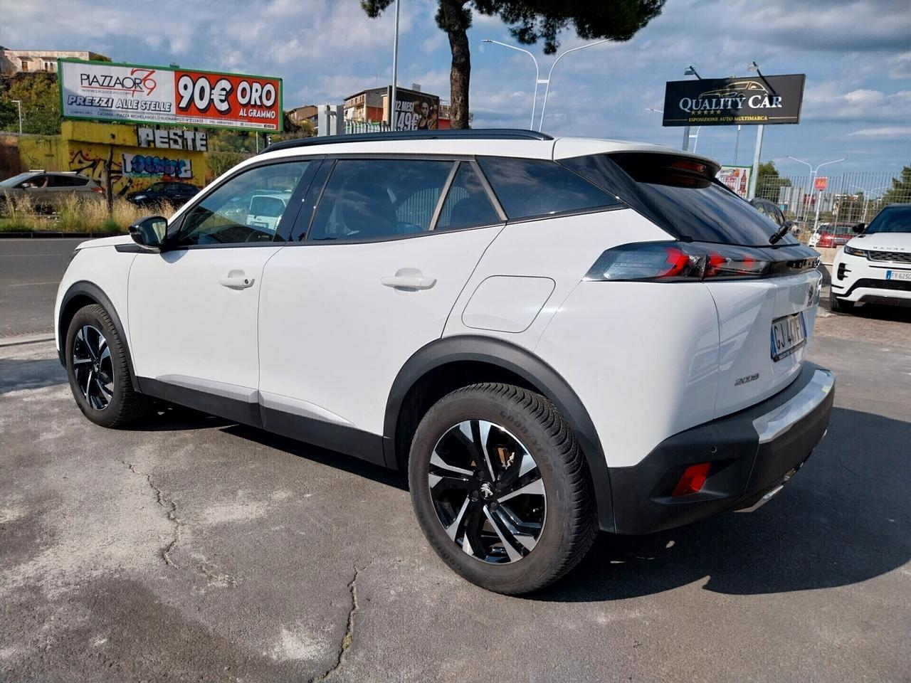 PEUGEOT 2008 1.2 BENZINA ALLURE 2022