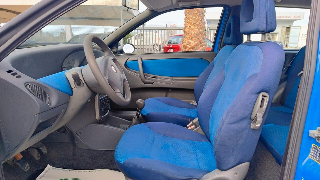 Lancia Y 1.2i Elefantino Blu