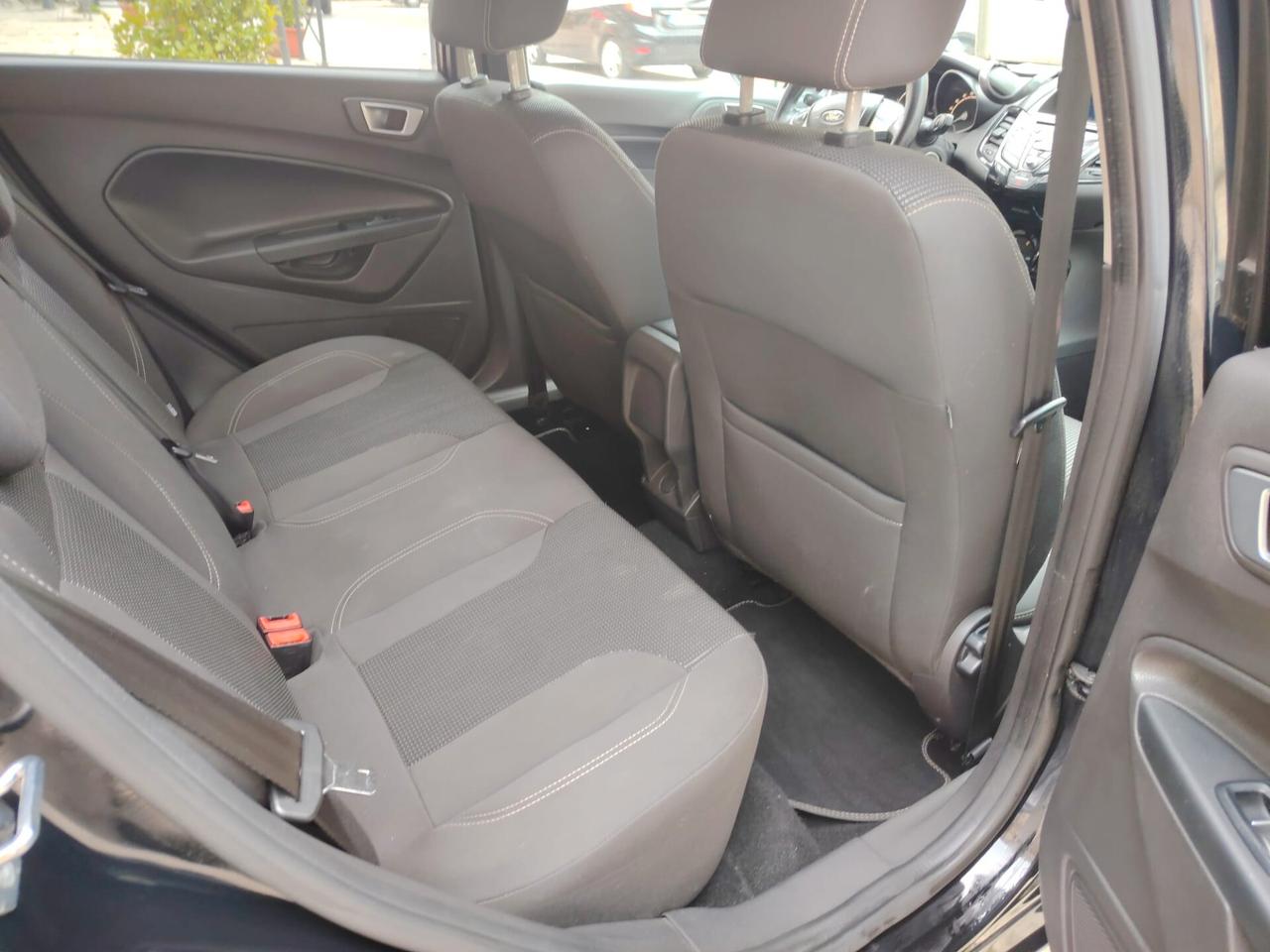 Ford Fiesta 1.5 TDCi 75CV 5 porte Titanium