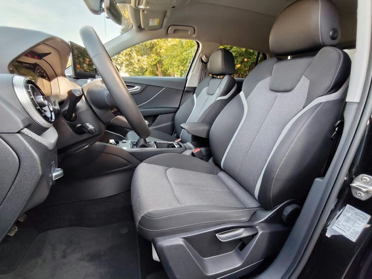 Audi Q2 30 TFSI Business Advanced