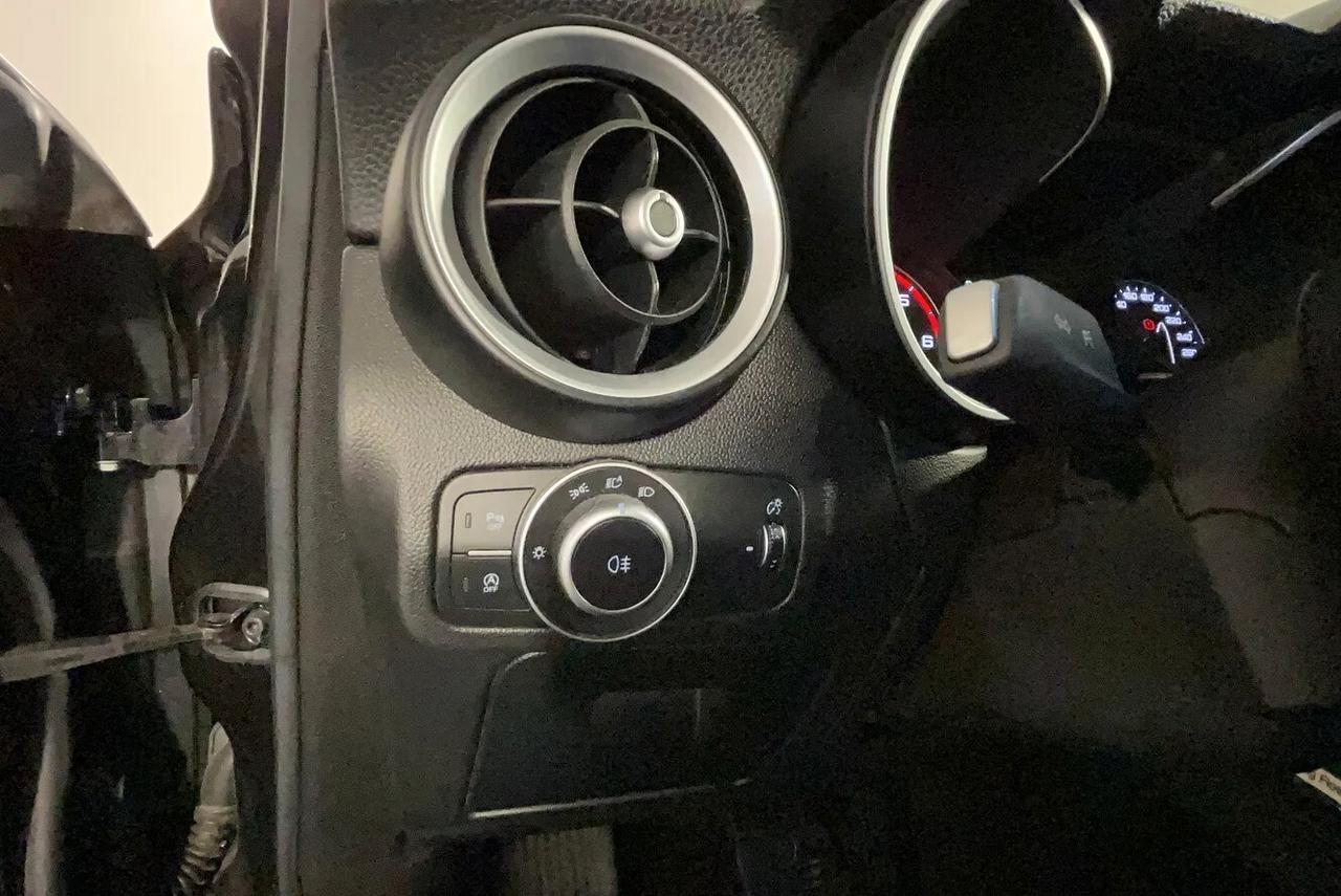 Alfa Romeo Stelvio 2.2 Turbodiesel 160 CV AT8 RWD Business