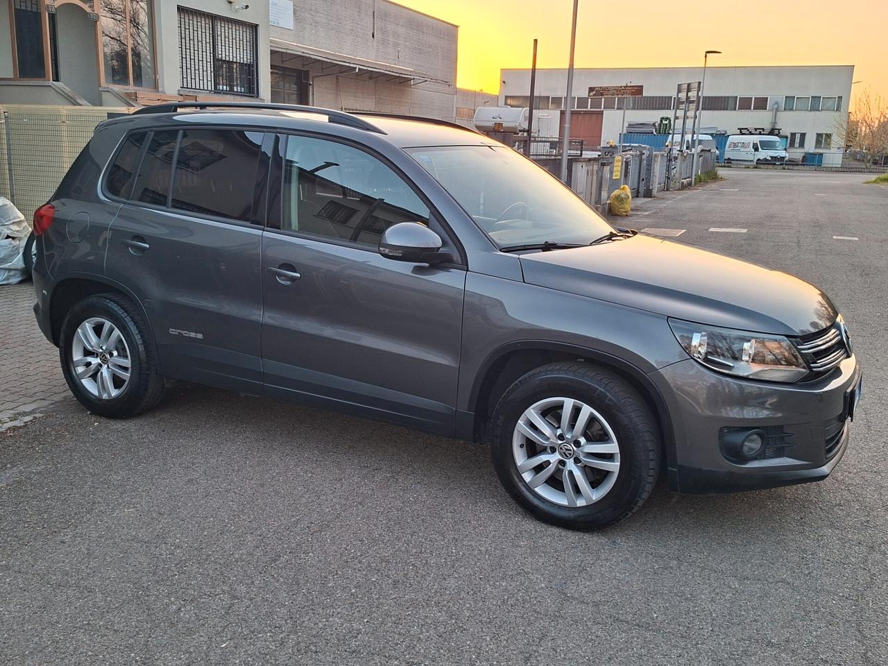 VOLKSWAGEN TIGUAN 2016 DIESEL EURO6B MODELLO CROSS
