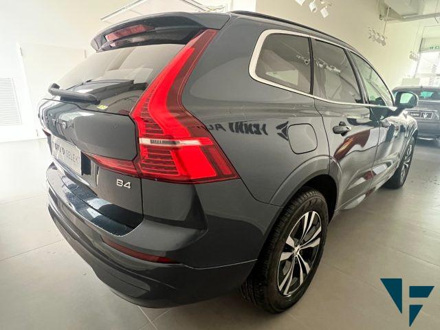 VOLVO XC60 B4 automatico Momentum Pro