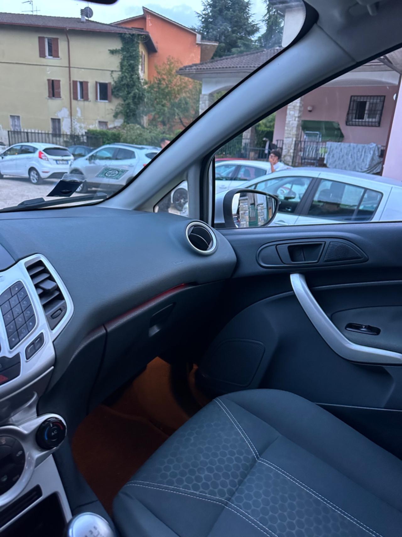 Ford FIESTA 1.4 96CV 5P TITANIUM KMCERT NEOPAT