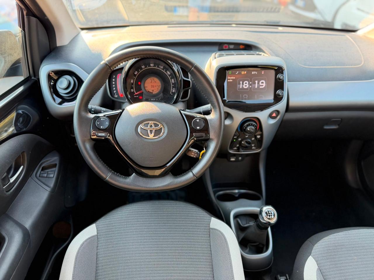 Toyota Aygo Connect 1.0 VVT-i 72 CV 5 porte x-clusiv