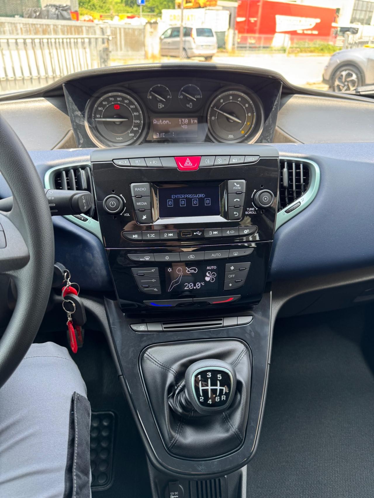 Lancia Ypsilon 1.0 FireFly 5 porte S&S Hybrid Oro