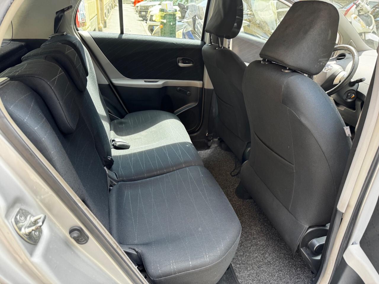Toyota Yaris 1.3 5 porte Sol