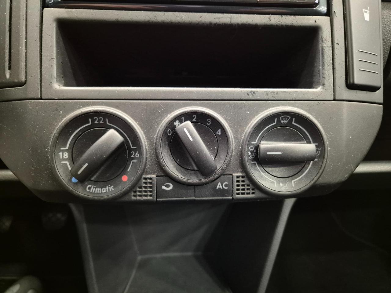 Volkswagen Polo 5p 1.4 Comfortline - NEOPATENTATI - UNIPROPRIETARIO - Clima