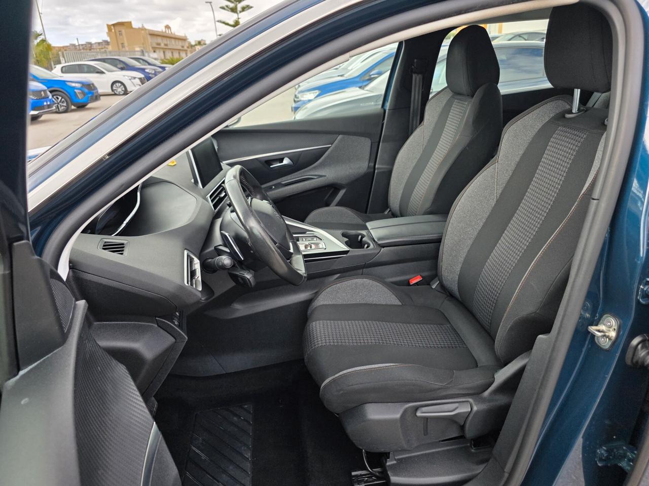 Peugeot 5008 BlueHDi 130 S&S EAT8 Active Pack