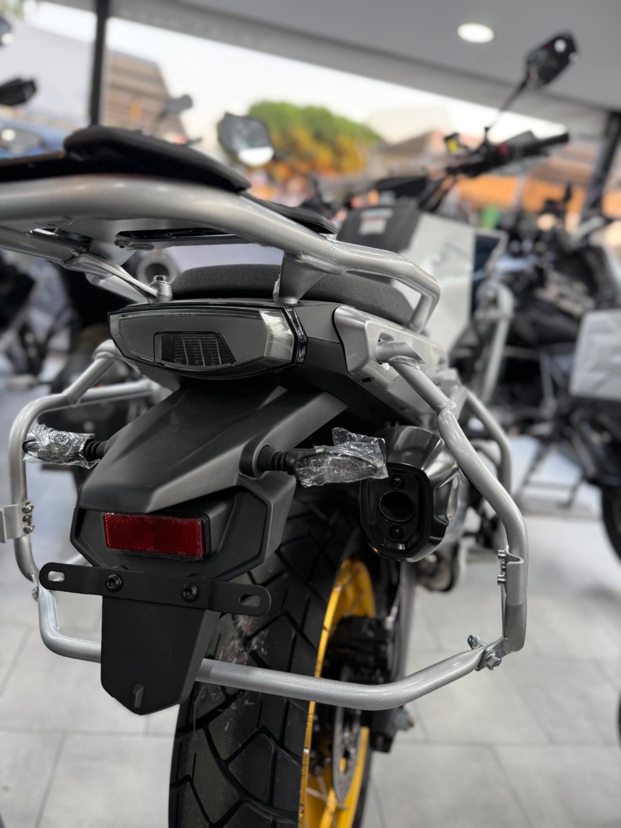 CF MOTO 700MT ADV NUOVA PRONTA CONSEGNA