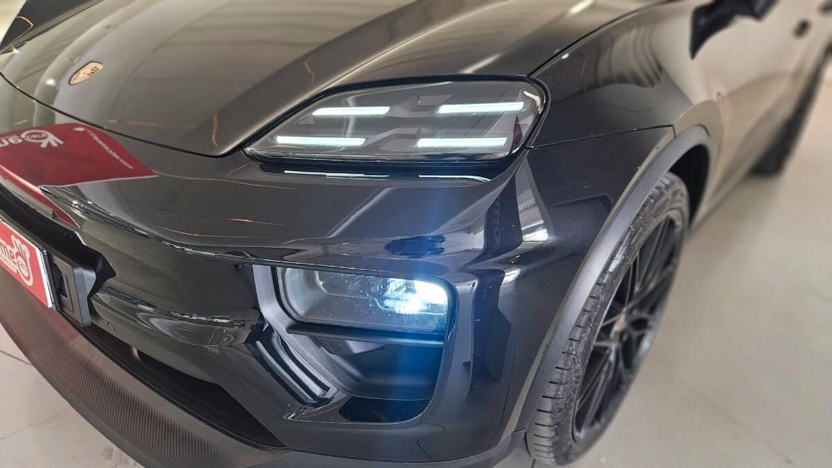 Porsche Macan 4