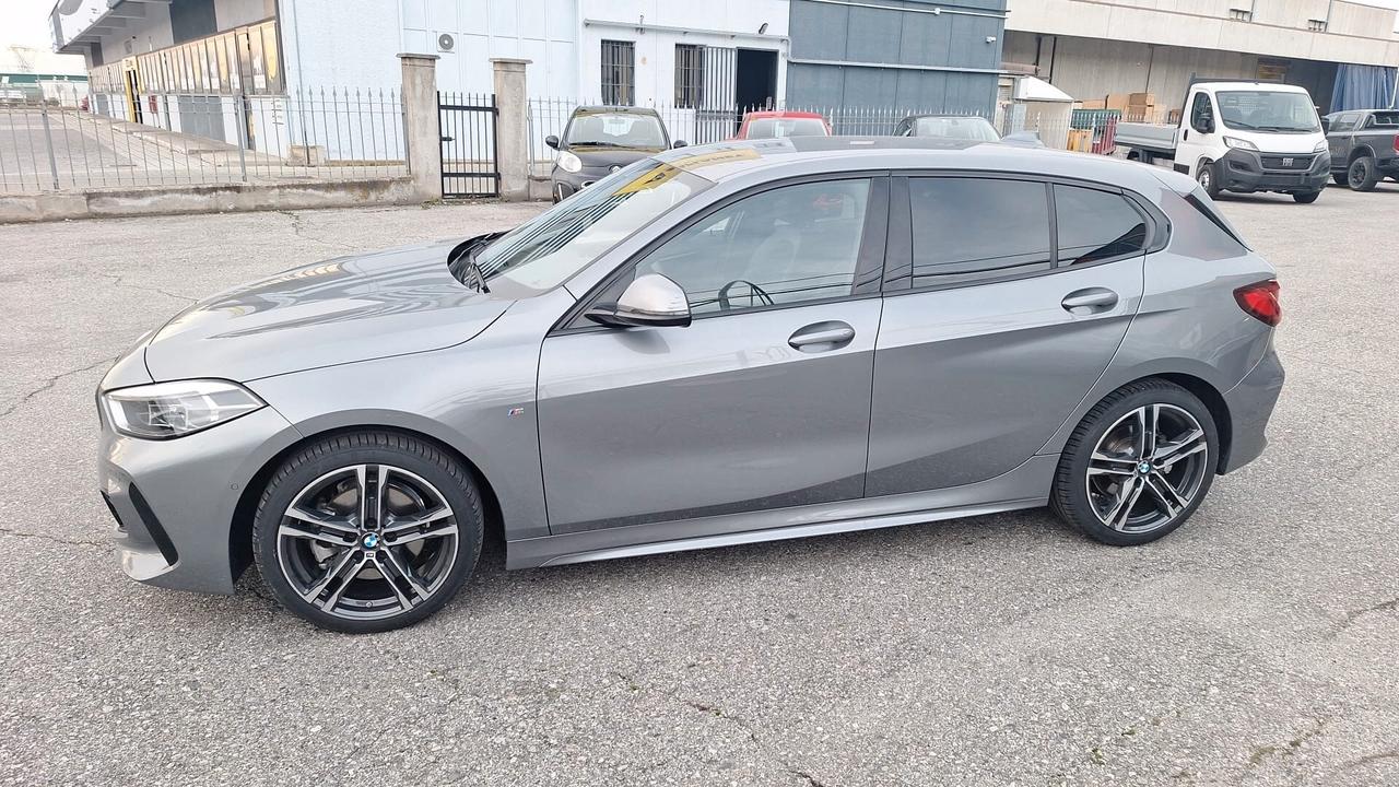 Bmw 118 118d 5p. Msport VETTURA UFFICIALE BMW ITALIA!!! AUTOMATICA!!!