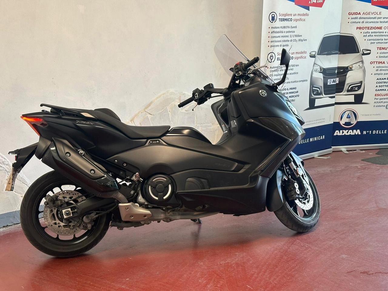 YAMAHA T-Max 560