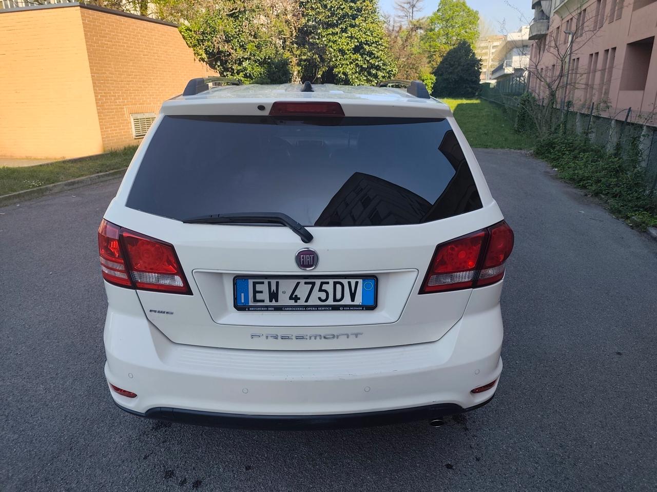 Fiat Freemont 2.0 Mjt 170 CV 4x4 aut. Black Code